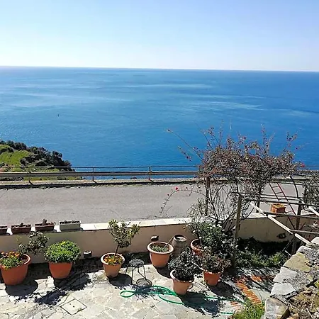 La Serra Sul Mare Bed & Breakfast 4*