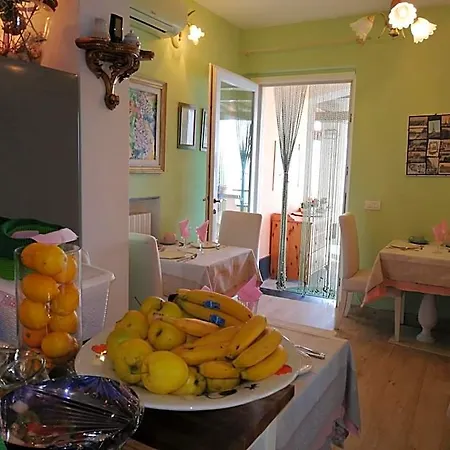 Bed & Breakfast La Serra Sul Mare 4*