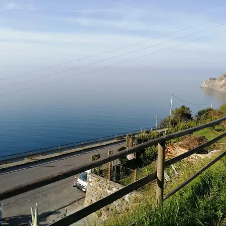 Bed & Breakfast La Serra Sul Mare 4*